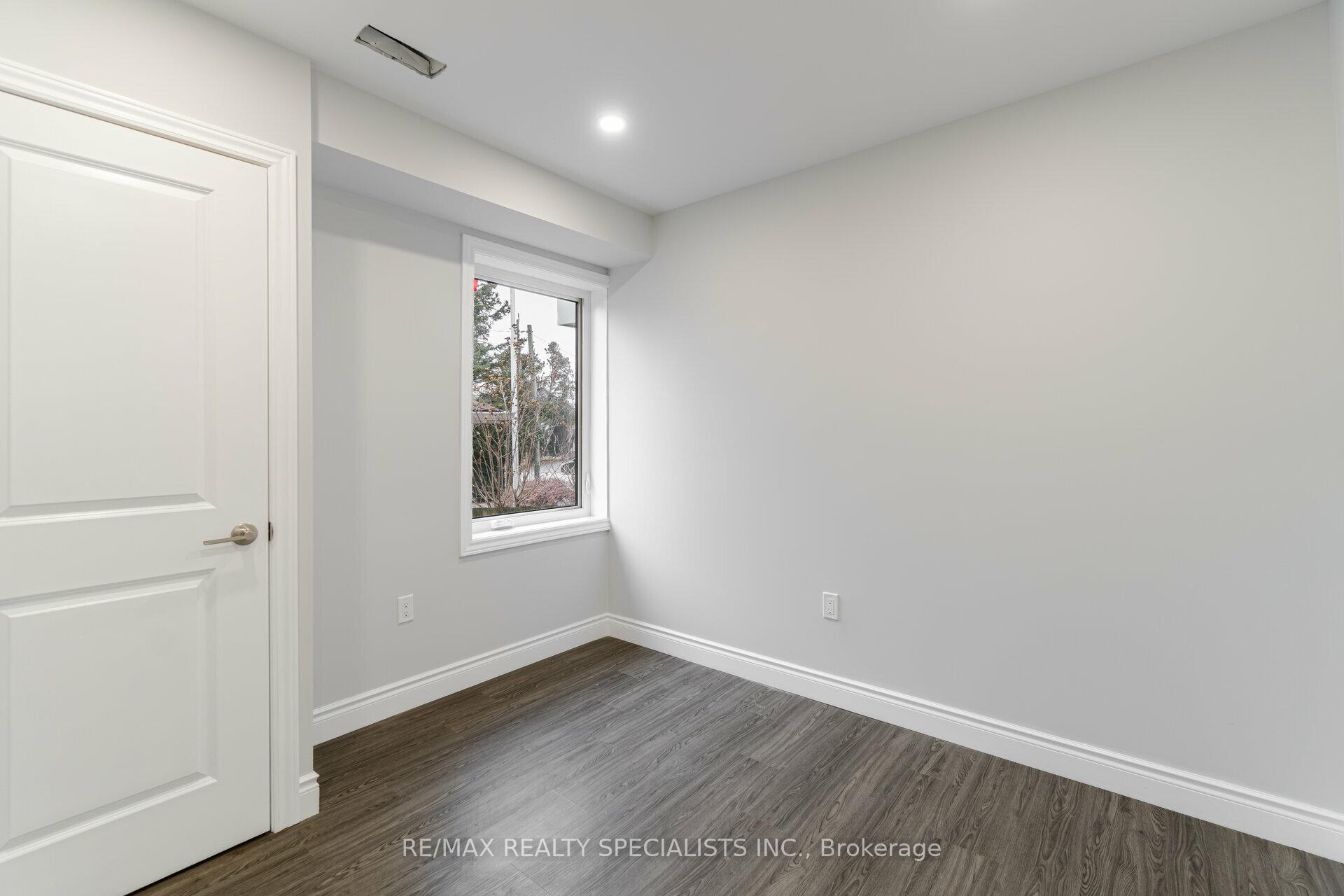 Photo 22 of Unit 1, 9 Frances Avenue, Hamilton, Lakeshore — HOMEH