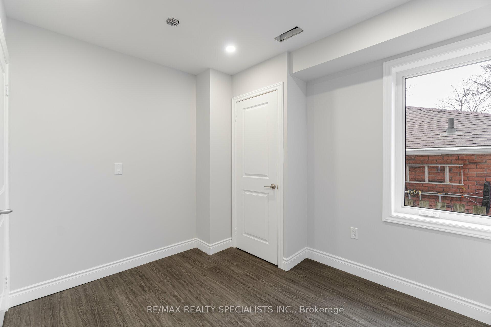 Photo 25 of Unit 1, 9 Frances Avenue, Hamilton, Lakeshore — HOMEH