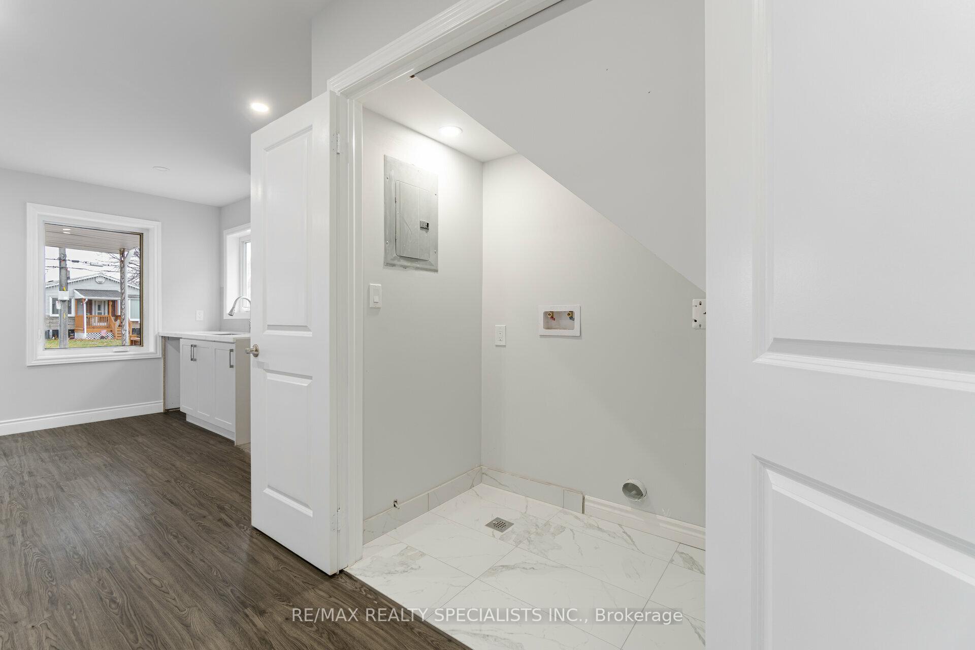 Photo 23 of Unit 1, 9 Frances Avenue, Hamilton, Lakeshore — HOMEH