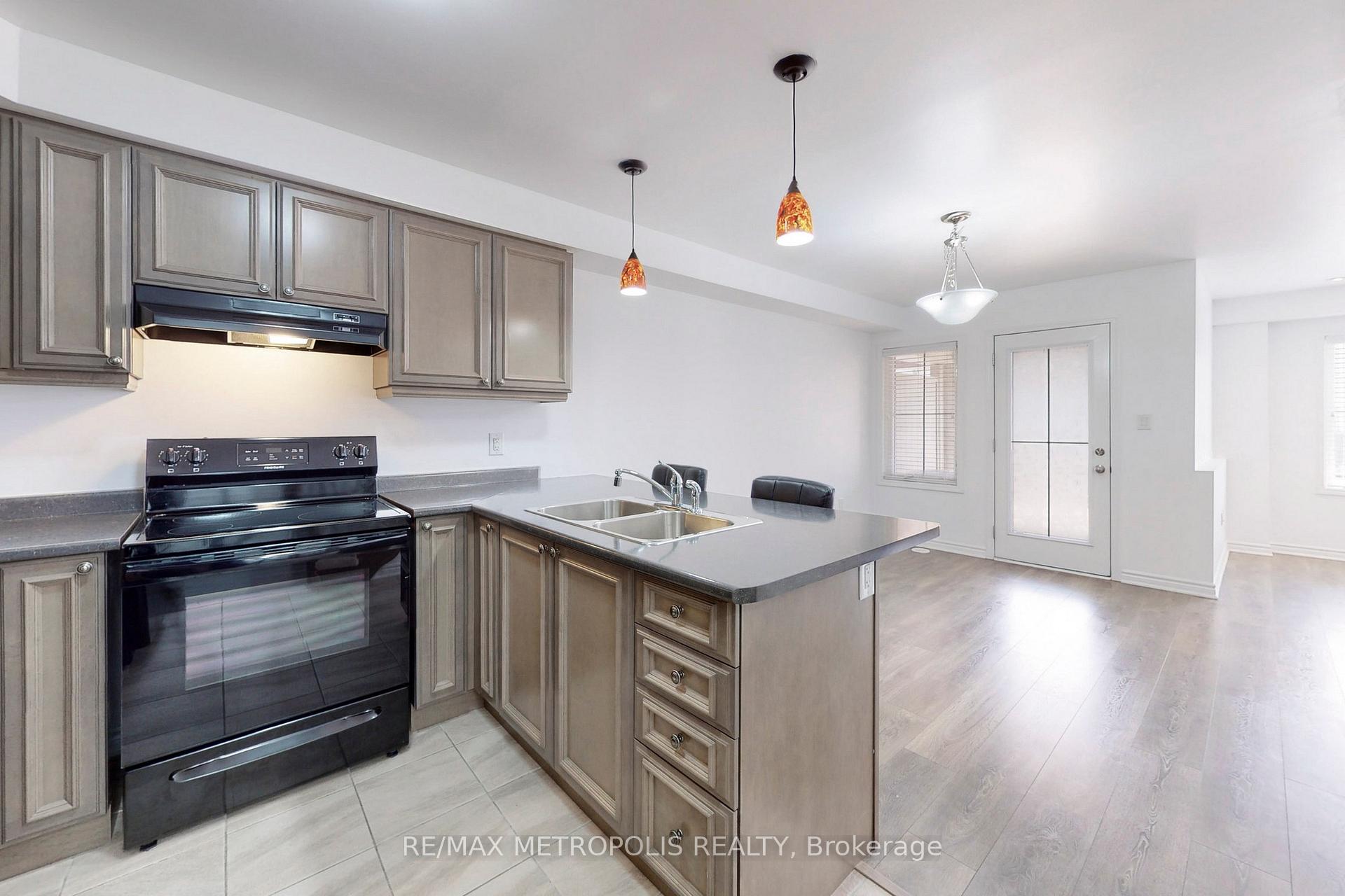 Photo 13 of 1054 Clipper Lane, Pickering, Rural Pickering — HOMEH