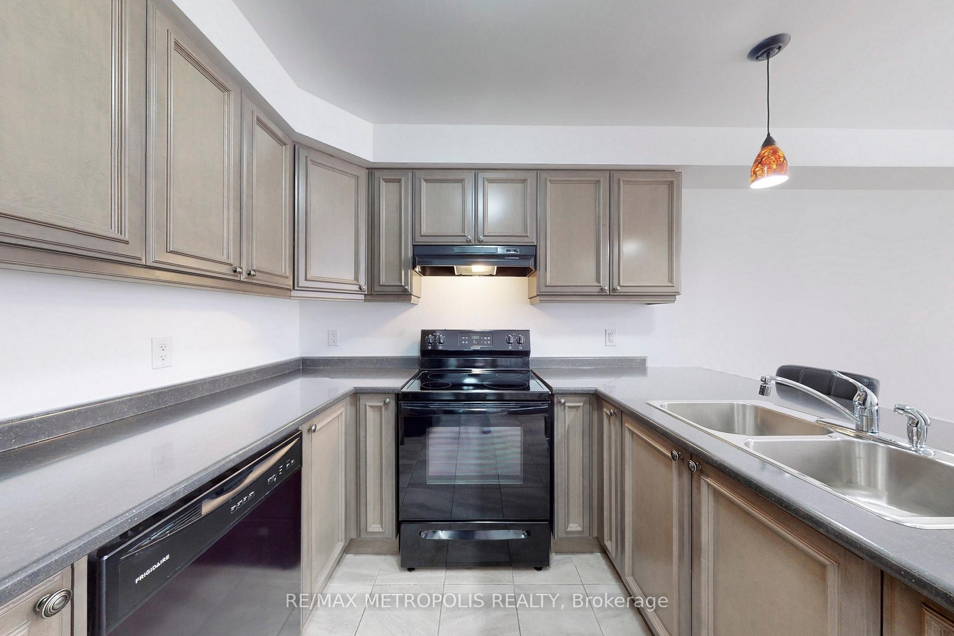 Photo 16 of 1054 Clipper Lane, Pickering, Rural Pickering — HOMEH