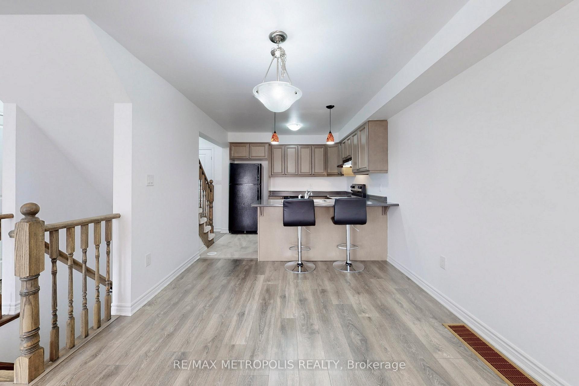 Photo 14 of 1054 Clipper Lane, Pickering, Rural Pickering — HOMEH
