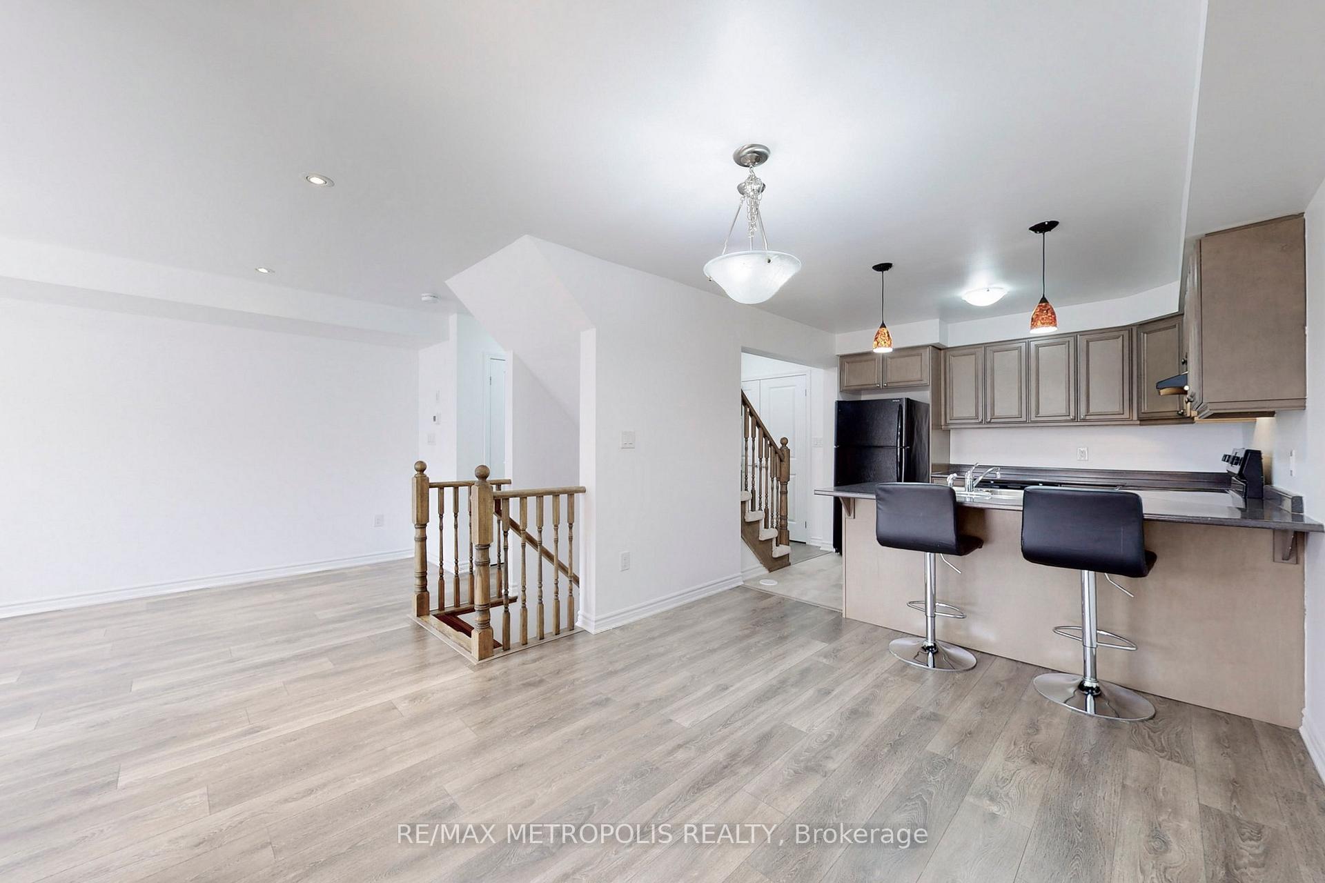 Photo 12 of 1054 Clipper Lane, Pickering, Rural Pickering — HOMEH