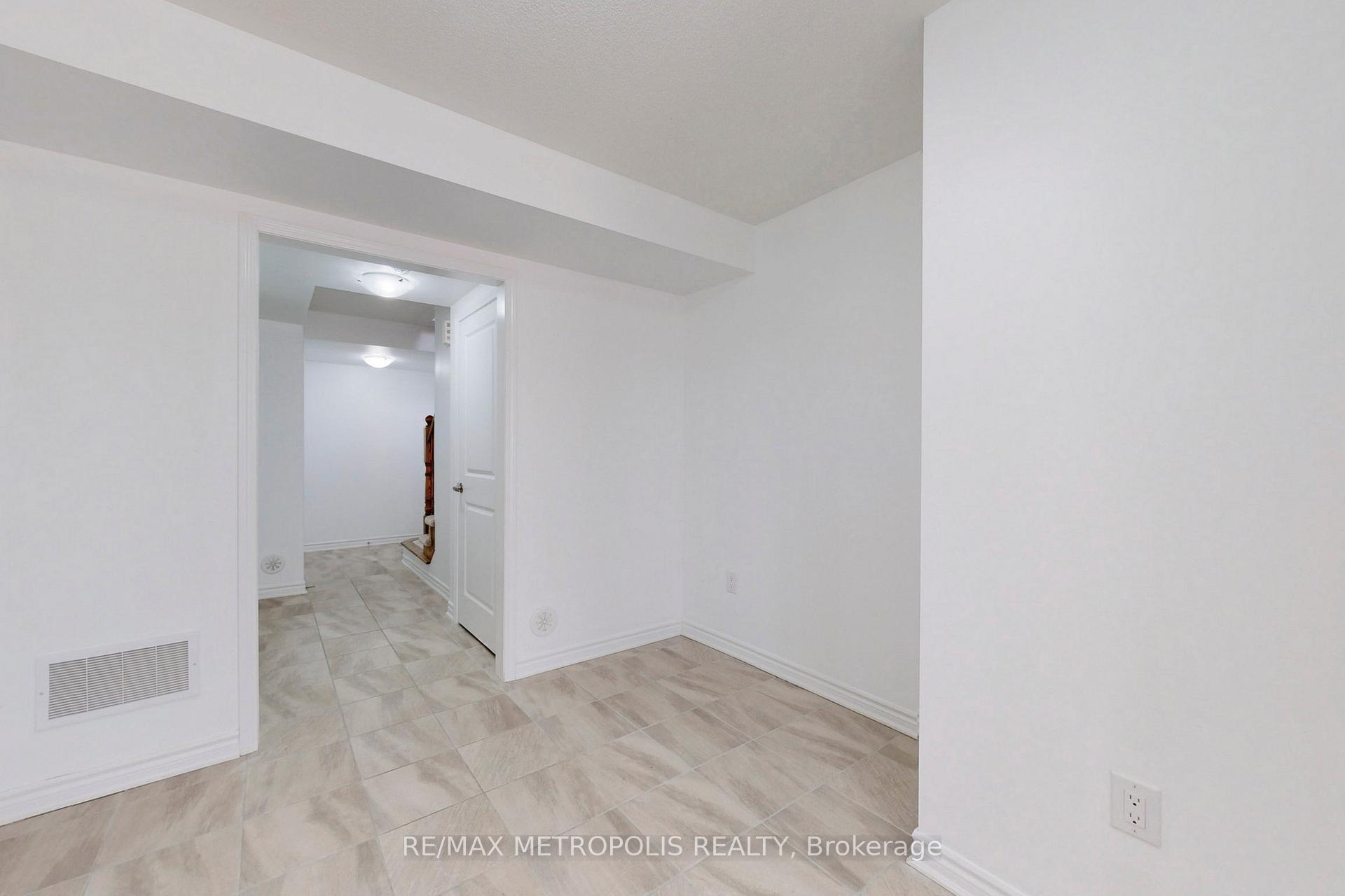 Photo 19 of 1054 Clipper Lane, Pickering, Rural Pickering — HOMEH