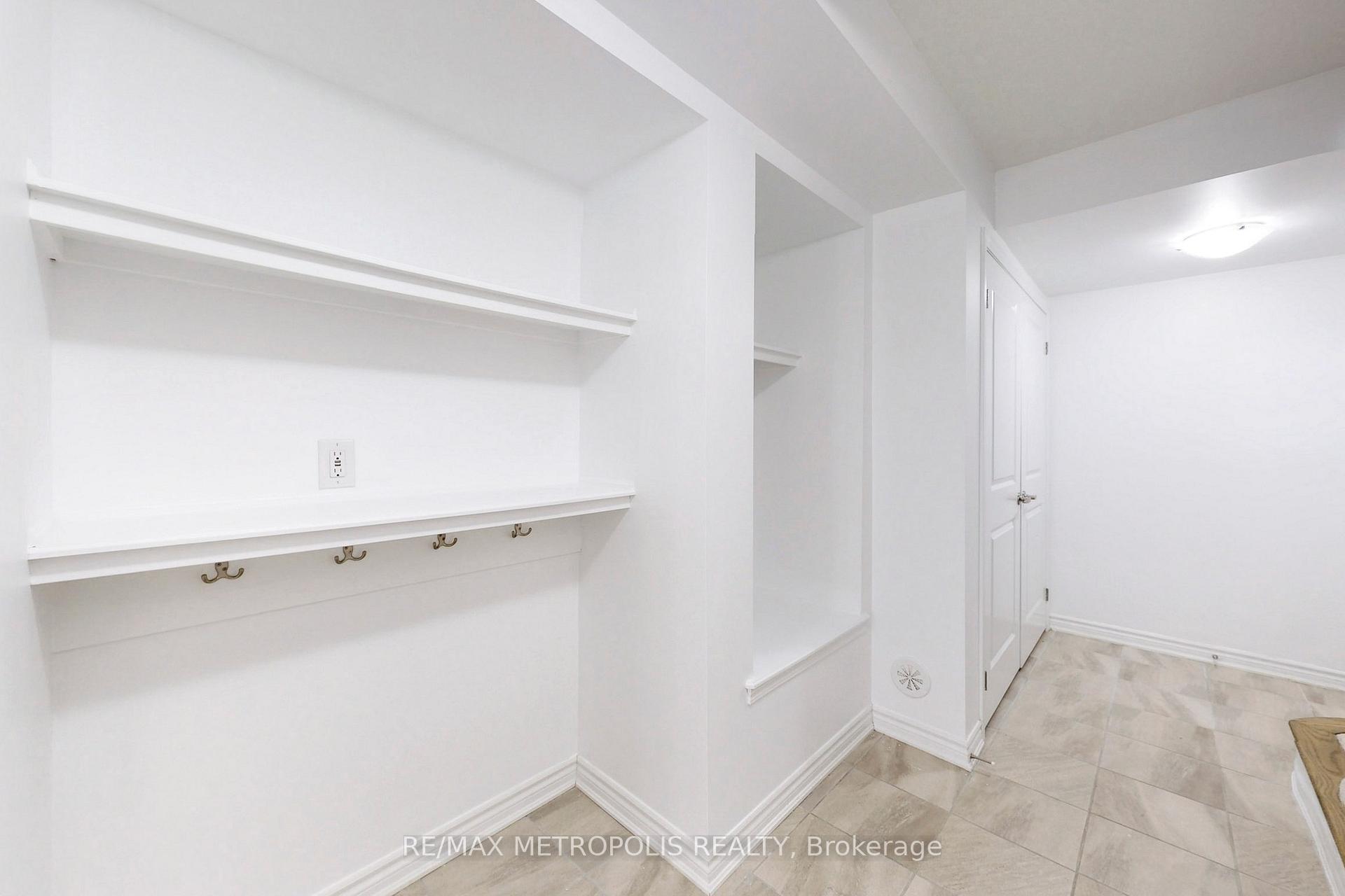 Photo 17 of 1054 Clipper Lane, Pickering, Rural Pickering — HOMEH