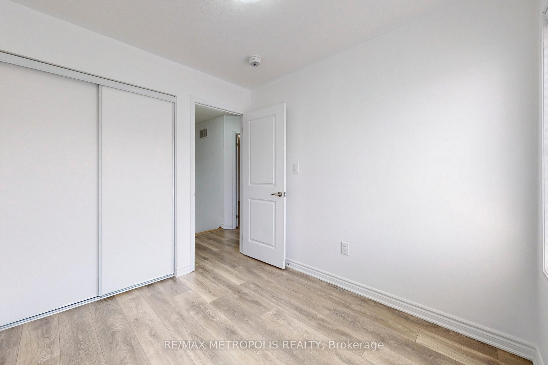 Photo 38 of 1054 Clipper Lane, Pickering, Rural Pickering — HOMEH
