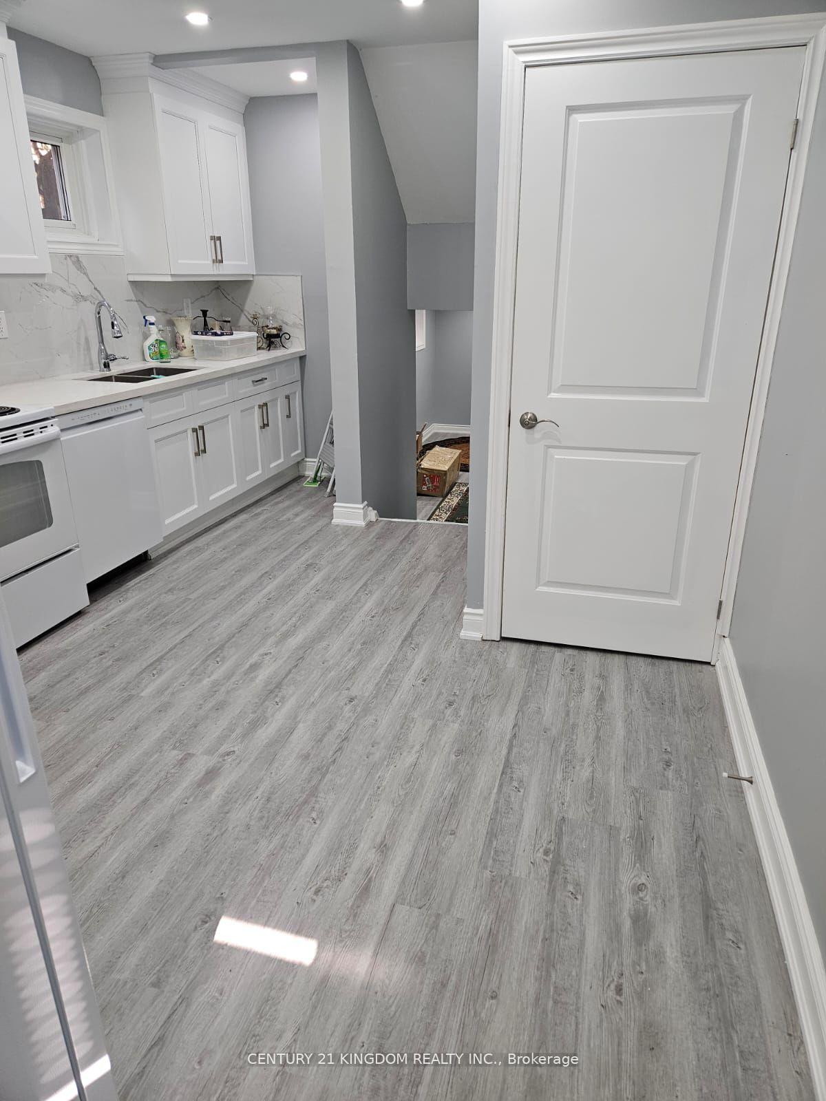 Photo 4 of Unit - Bsmt, 1173 Gloucester Square, Pickering, Liverpool — HOMEH