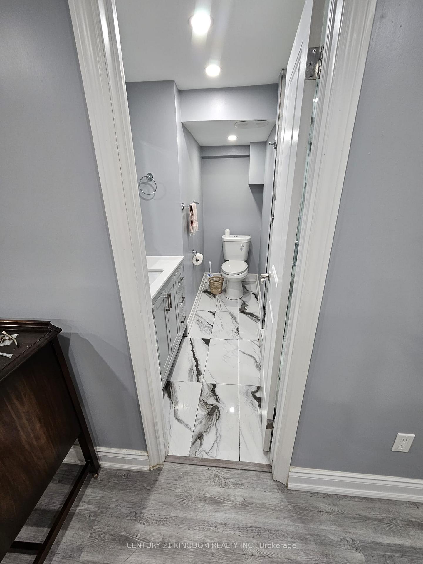 Photo 6 of Unit - Bsmt, 1173 Gloucester Square, Pickering, Liverpool — HOMEH