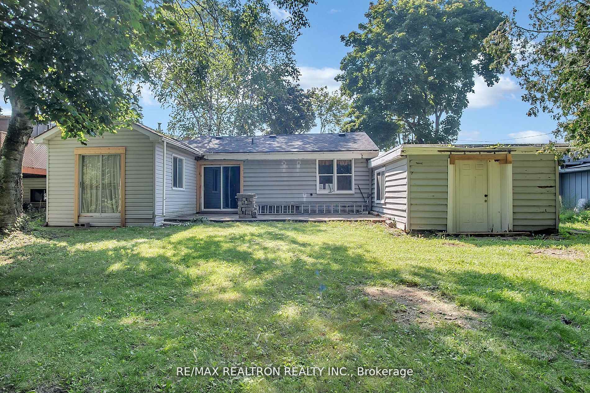 Photo 10 of 2083 St. John's Road, Innisfil, Alcona — HOMEH