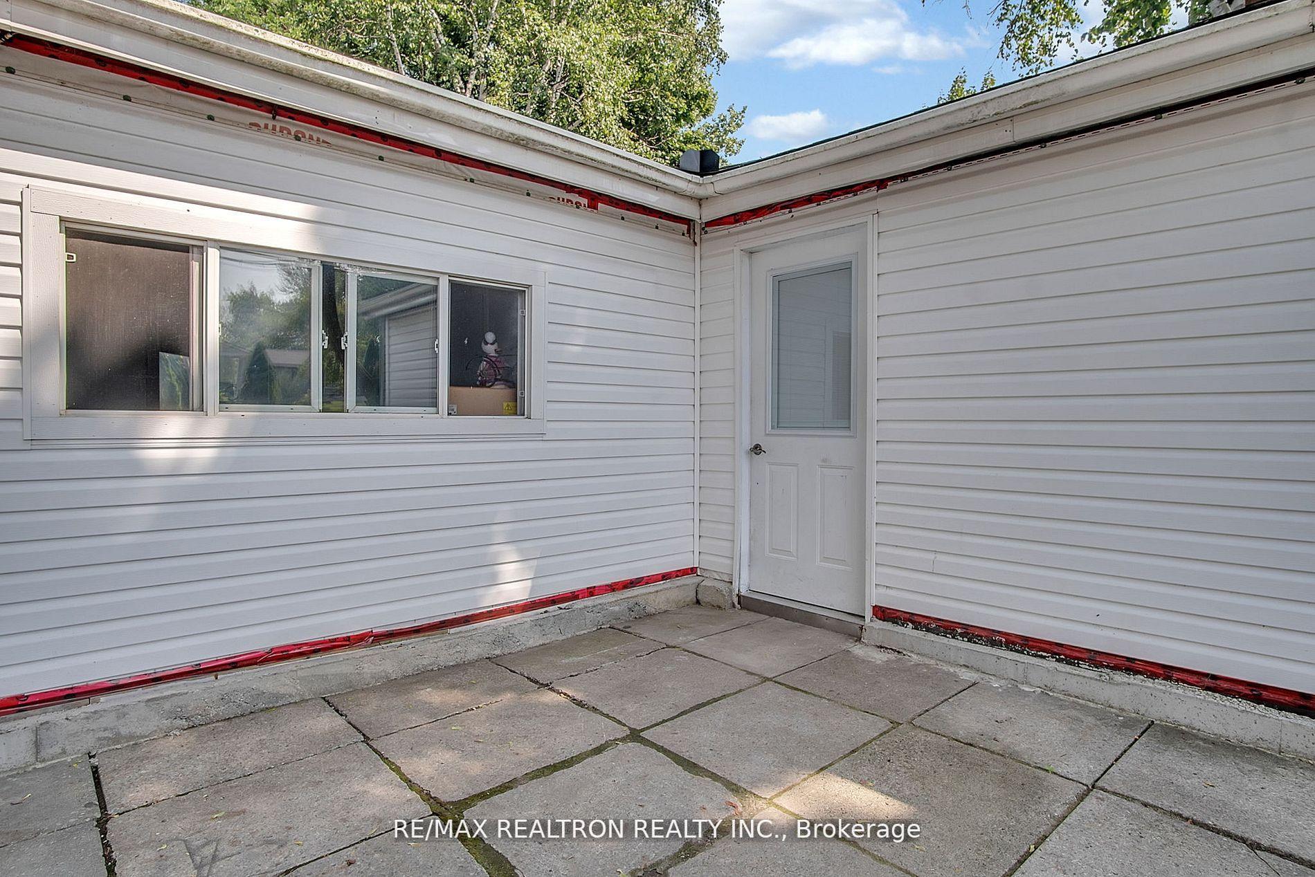 Photo 4 of 2083 St. John's Road, Innisfil, Alcona — HOMEH