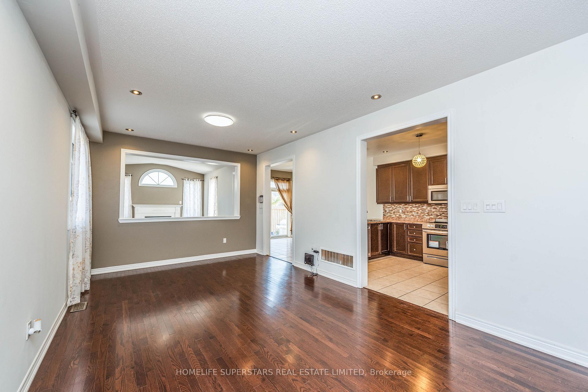 Photo 23 of 37 Fossil Street, Brampton, Bram East — HOMEH