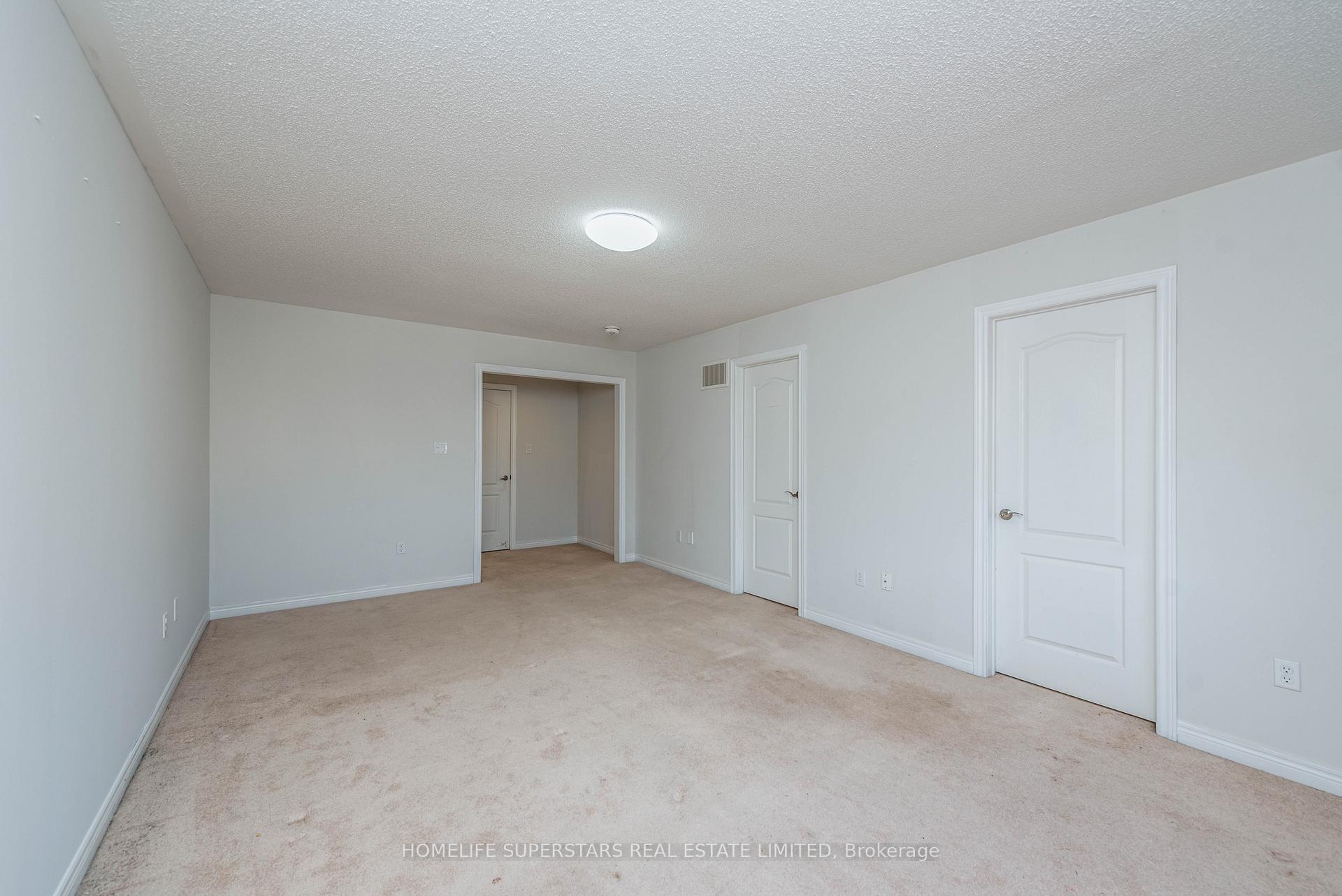 Photo 15 of 37 Fossil Street, Brampton, Bram East — HOMEH