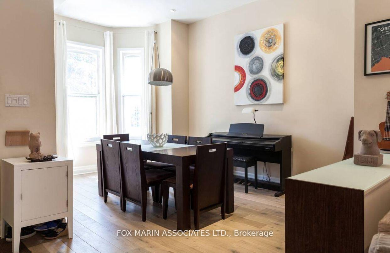 Photo 2 of 16 Montrose Avenue, Toronto, Trinity-Bellwoods — HOMEH