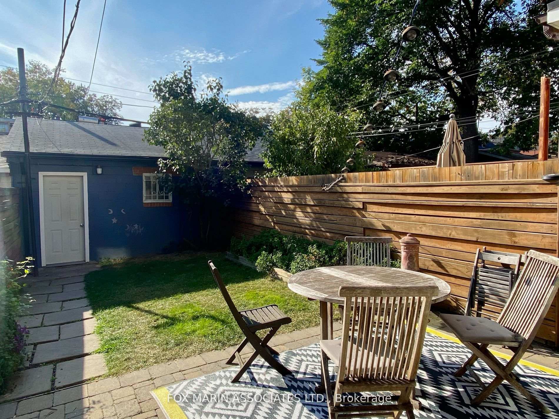 Photo 11 of 16 Montrose Avenue, Toronto, Trinity-Bellwoods — HOMEH