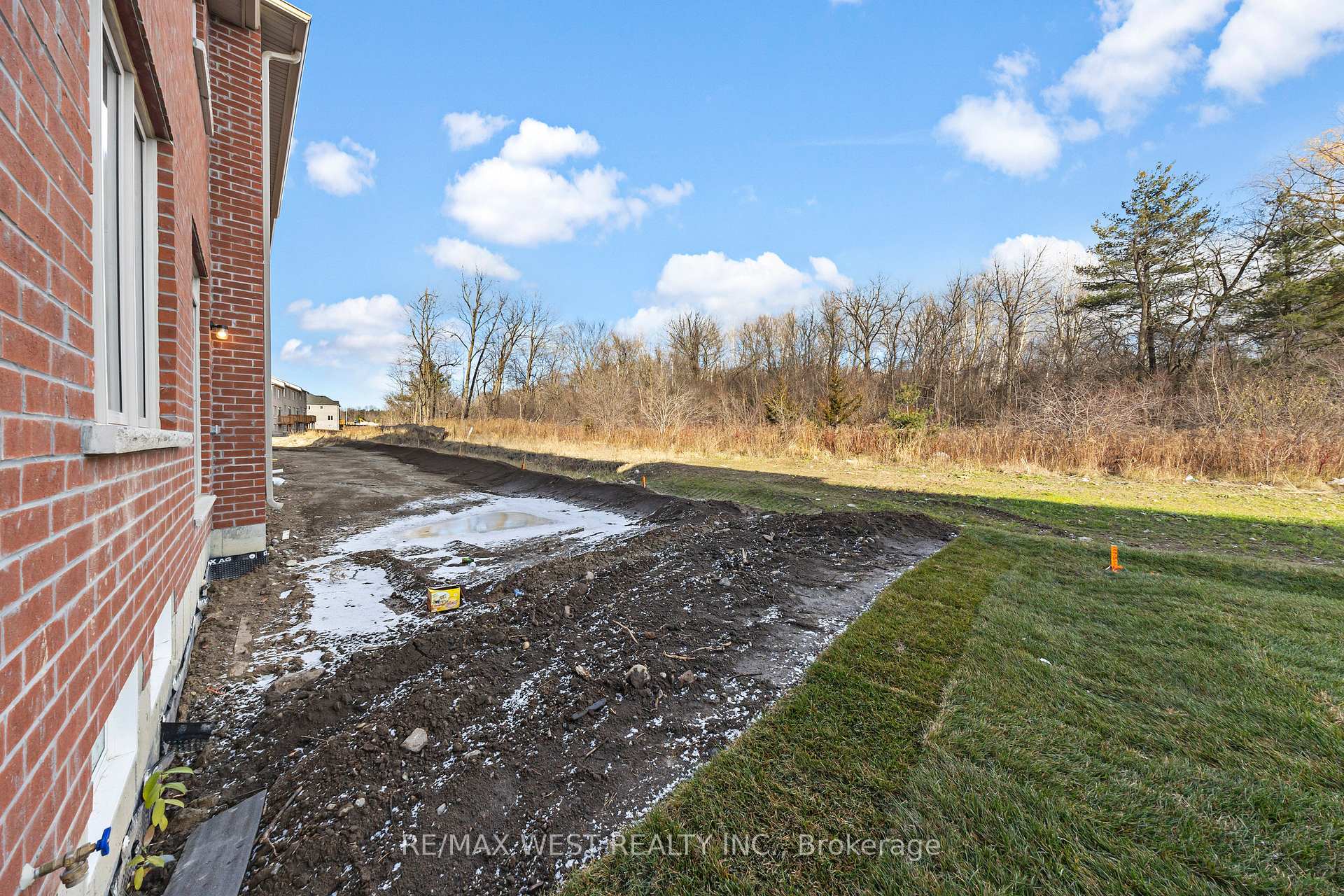 Photo 6 of 2837 Albatross Way, Pickering, Rural Pickering — HOMEH