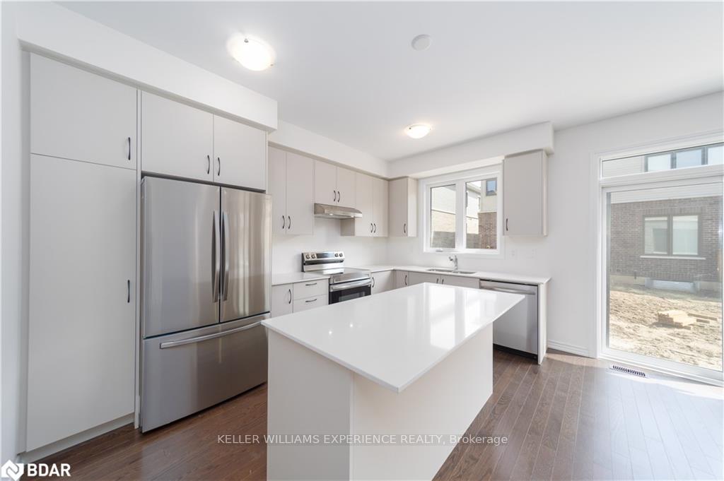 Photo 30 of 60 Gemini Drive, Barrie, 400 East — HOMEH