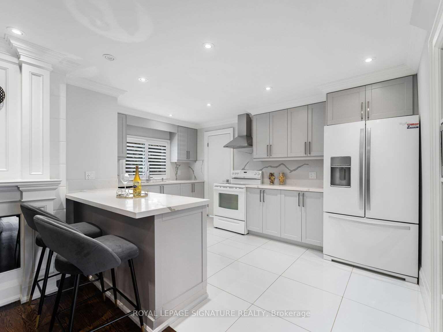 Photo 8 of 61 Holmstead Avenue, Toronto, O'Connor-Parkview — HOMEH