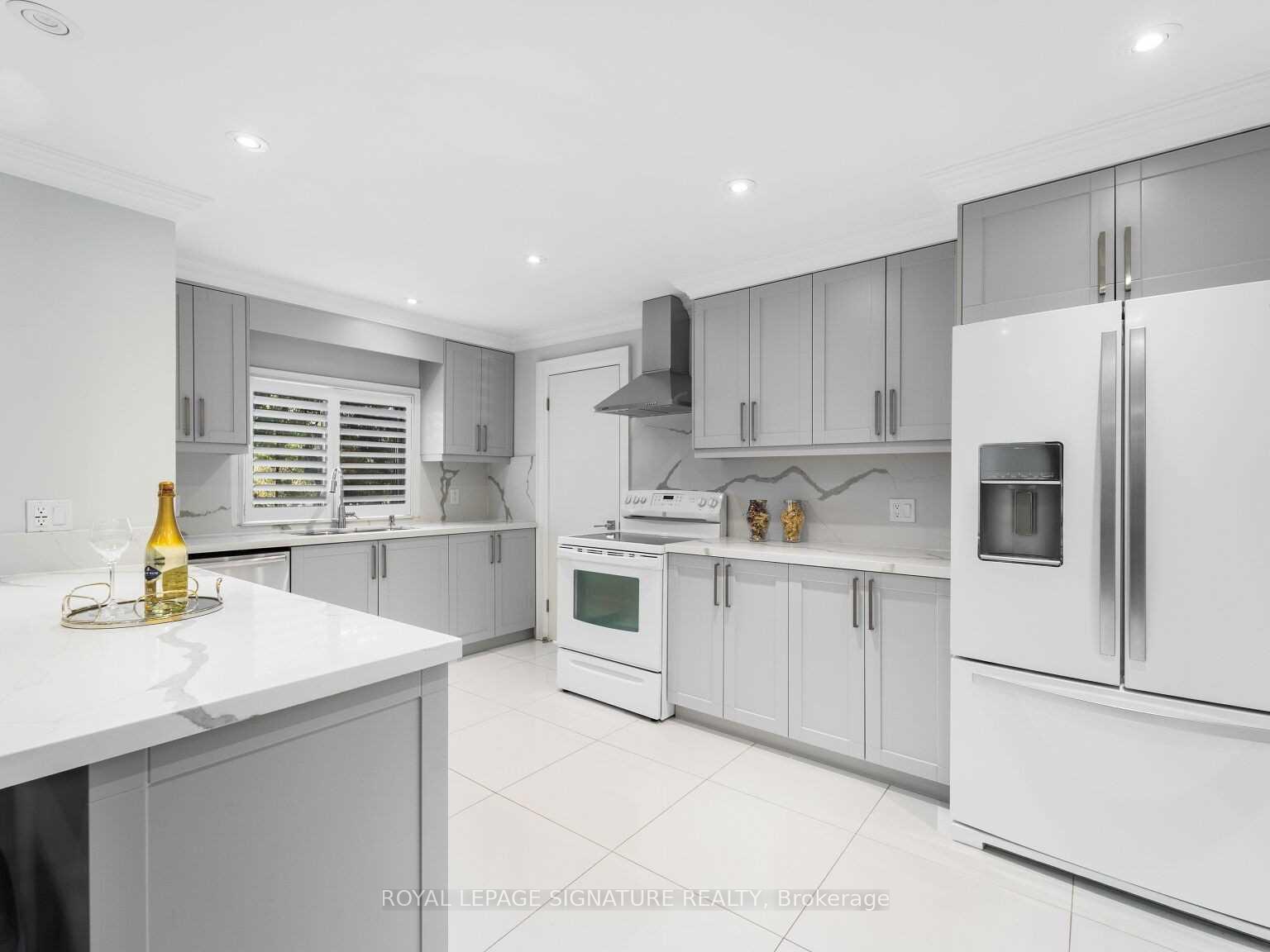 Photo 5 of 61 Holmstead Avenue, Toronto, O'Connor-Parkview — HOMEH