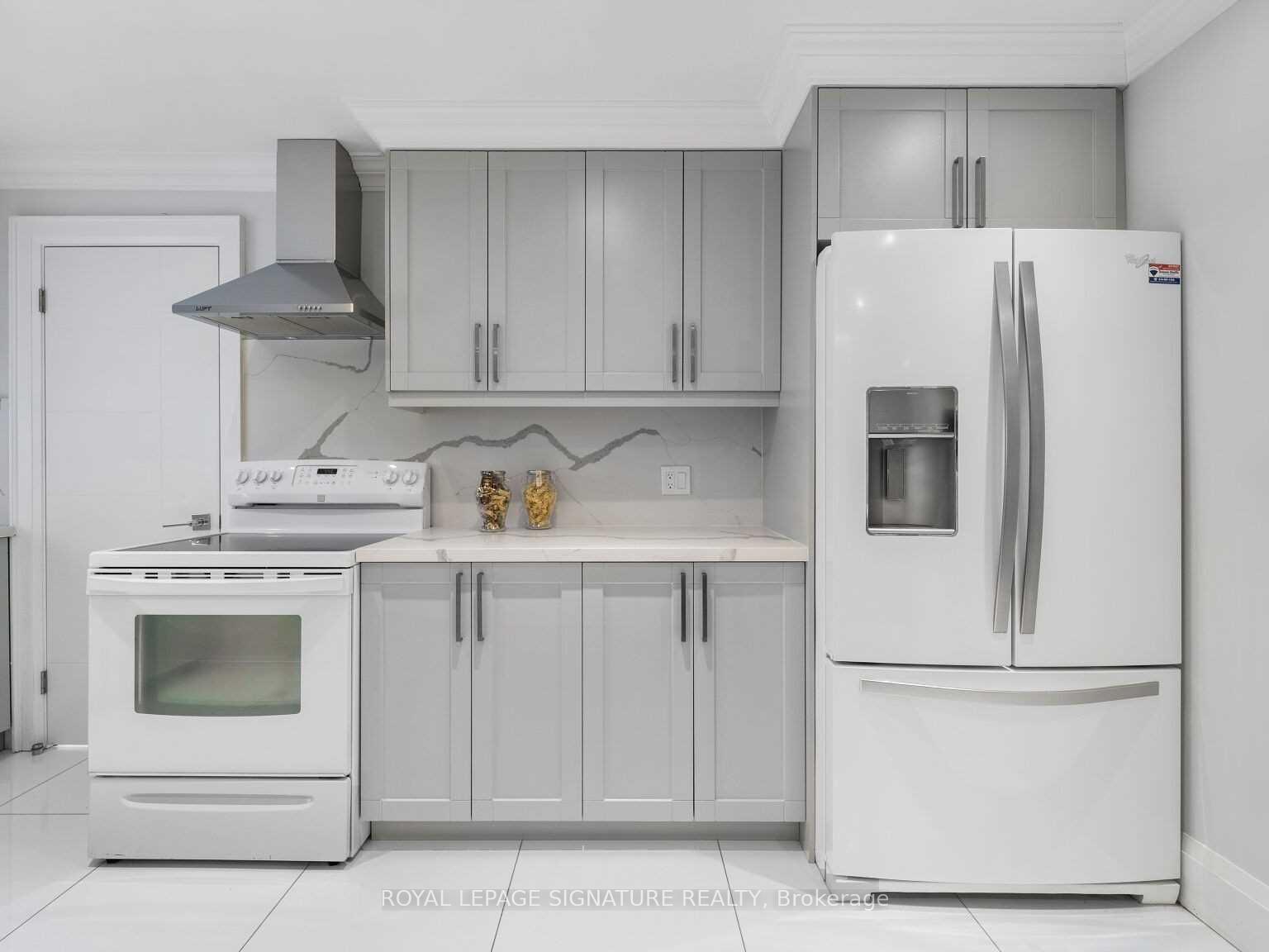 Photo 25 of 61 Holmstead Avenue, Toronto, O'Connor-Parkview — HOMEH