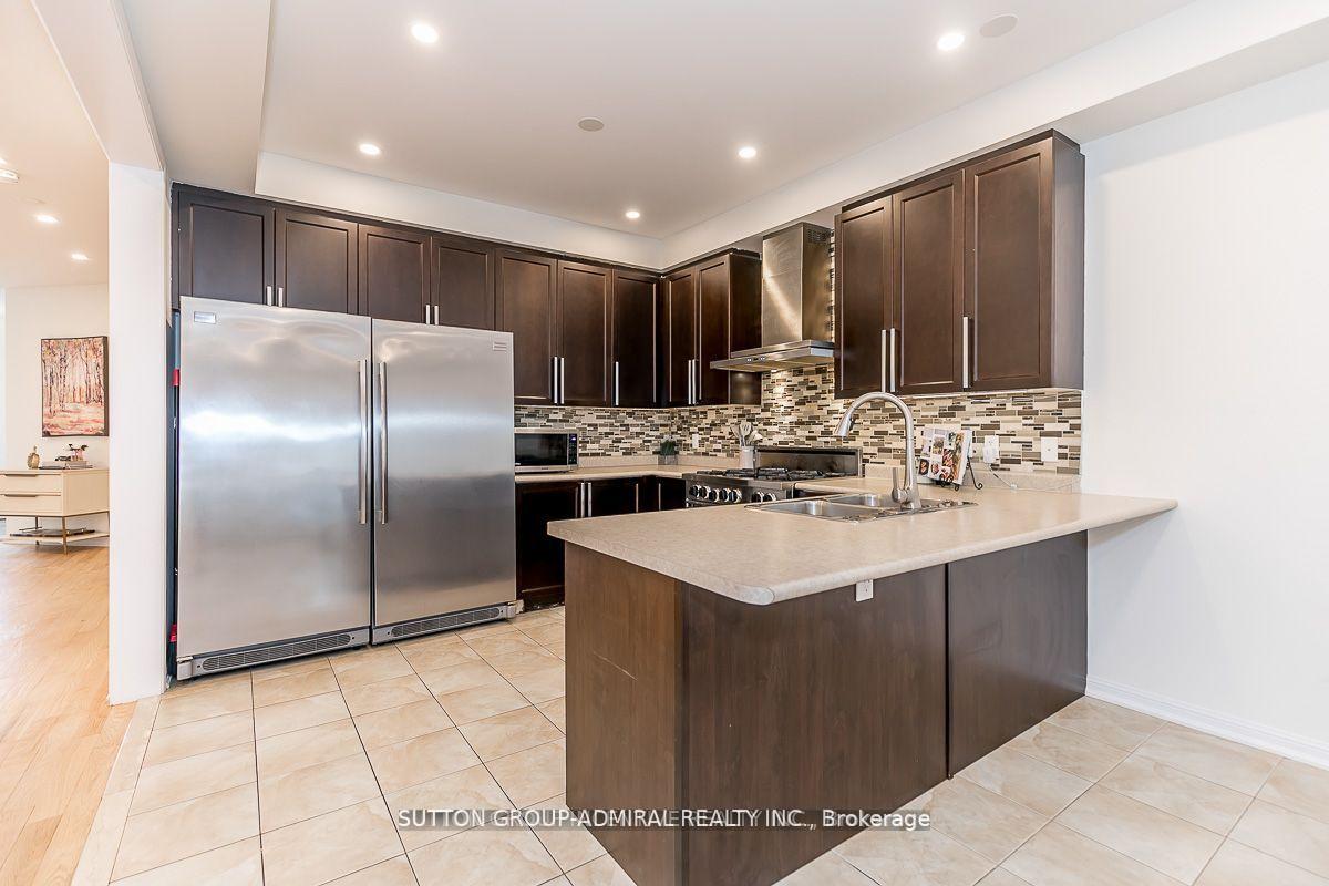 Photo 7 of 67 Majesty Boulevard, Barrie, Innis-Shore — HOMEH
