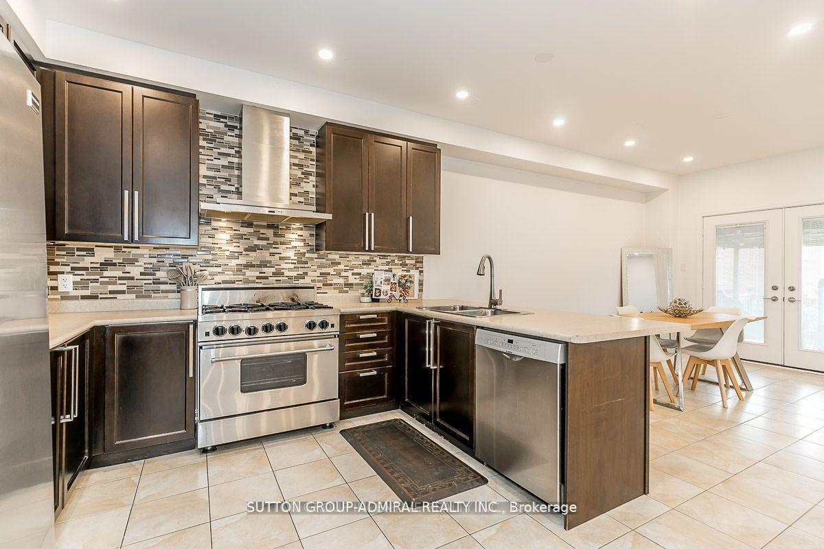 Photo 8 of 67 Majesty Boulevard, Barrie, Innis-Shore — HOMEH