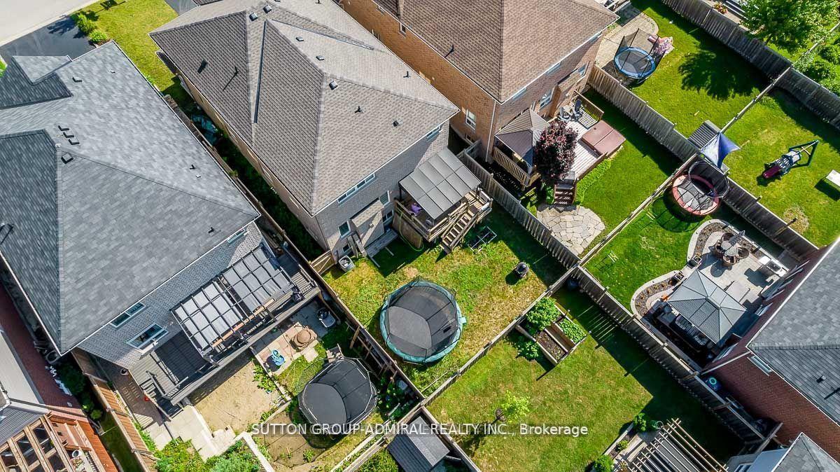 Photo 23 of 67 Majesty Boulevard, Barrie, Innis-Shore — HOMEH
