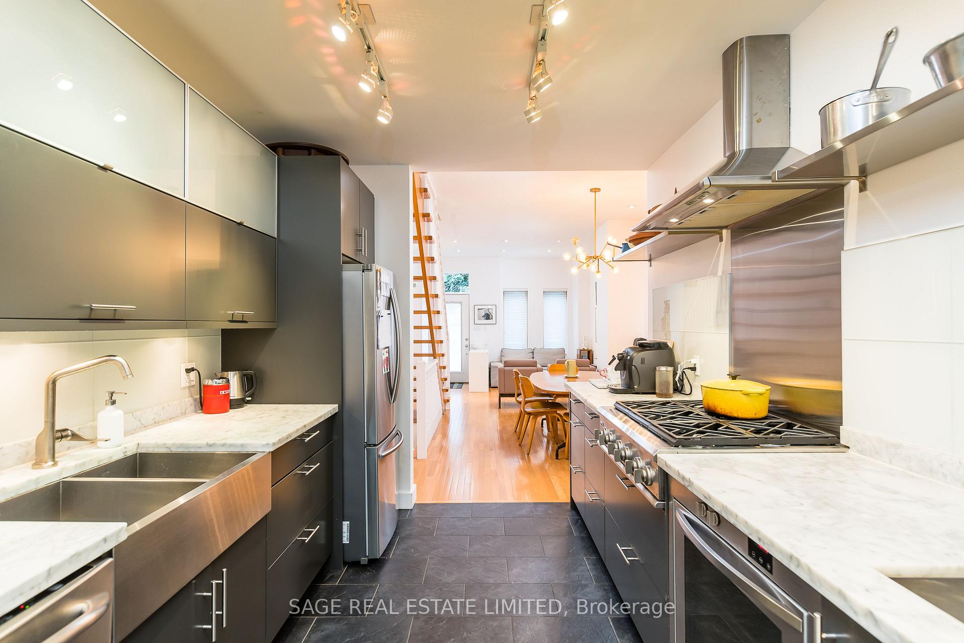 Photo 11 of Unit MAIN, 70 Manning Avenue, Toronto, Trinity-Bellwoods — HOMEH