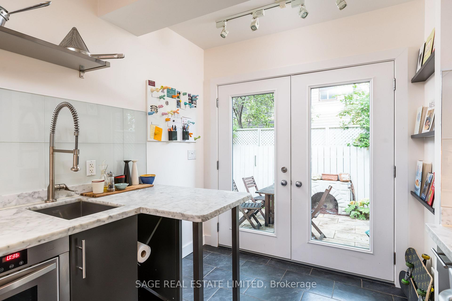 Photo 8 of Unit MAIN, 70 Manning Avenue, Toronto, Trinity-Bellwoods — HOMEH