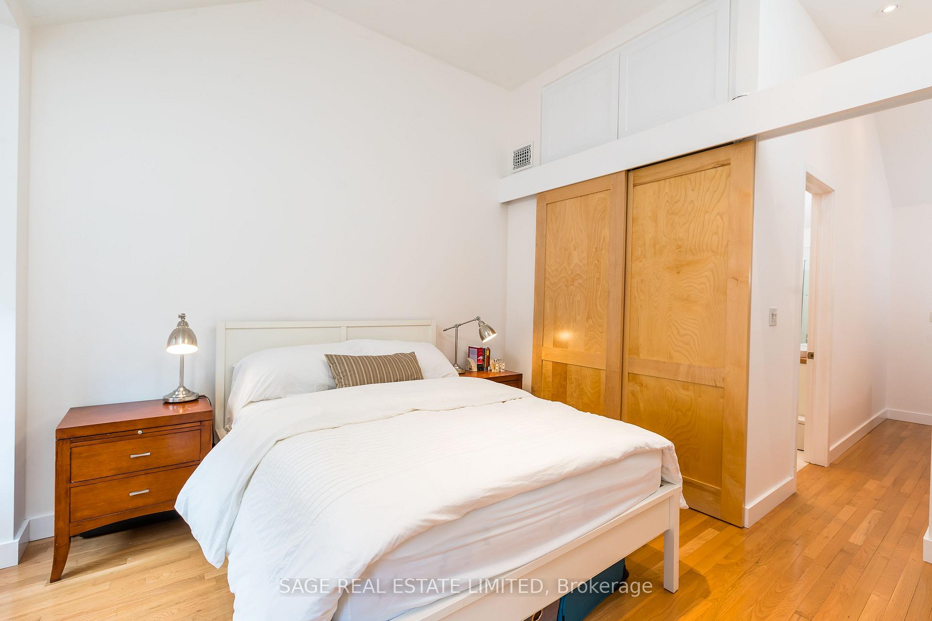Photo 12 of Unit MAIN, 70 Manning Avenue, Toronto, Trinity-Bellwoods — HOMEH