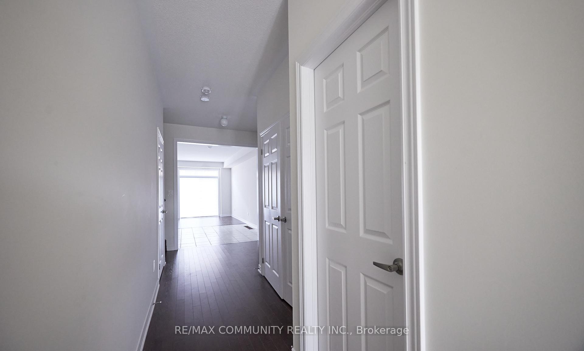 Photo 2 of 1028 Crowsnest Hollow, Pickering, Rural Pickering — HOMEH