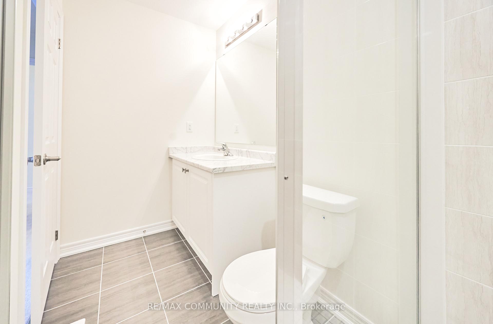 Photo 3 of 1028 Crowsnest Hollow, Pickering, Rural Pickering — HOMEH