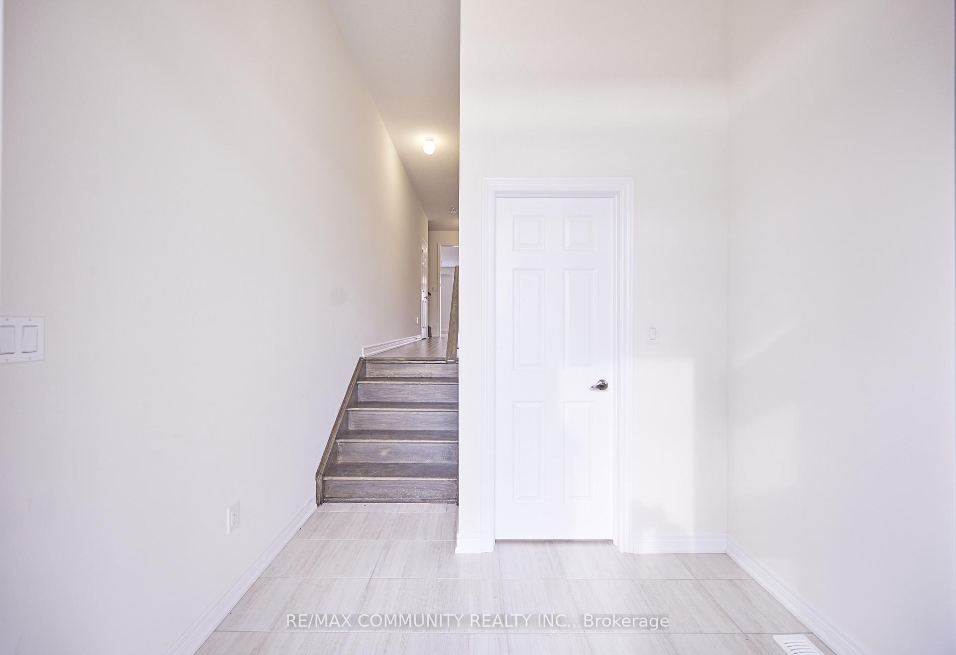 Photo 36 of 1028 Crowsnest Hollow, Pickering, Rural Pickering — HOMEH