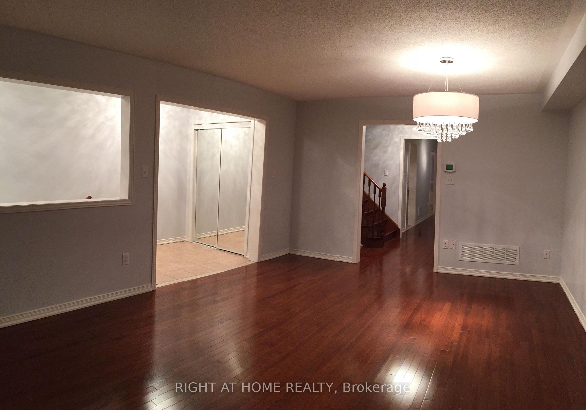 Photo 6 of 6 Martell Gate, Aurora, Bayview Northeast — HOMEH