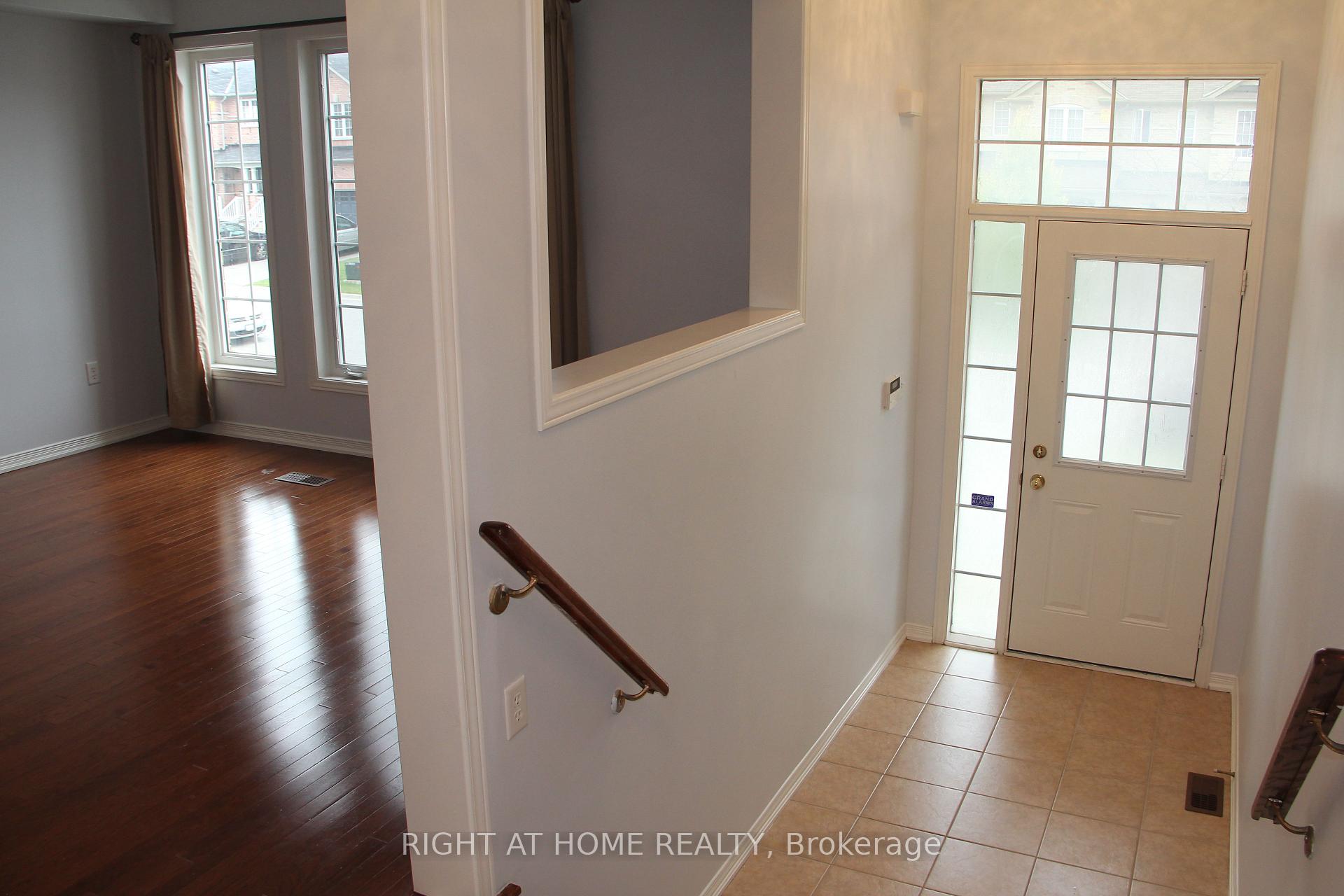 Photo 15 of 6 Martell Gate, Aurora, Bayview Northeast — HOMEH