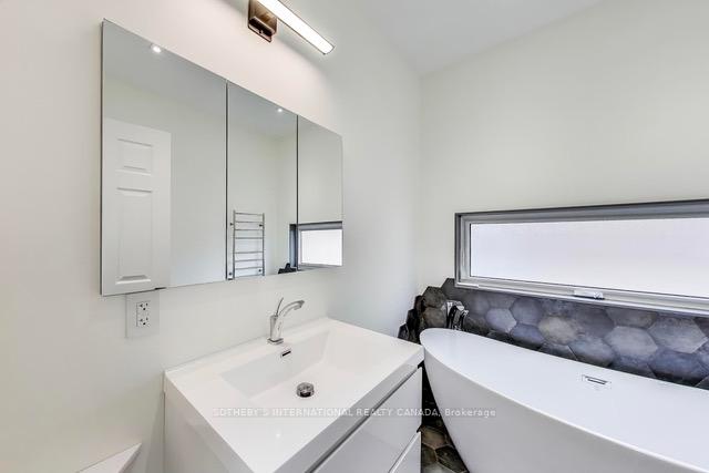 Photo 12 of 294 Euclid Avenue, Toronto, Trinity-Bellwoods — HOMEH