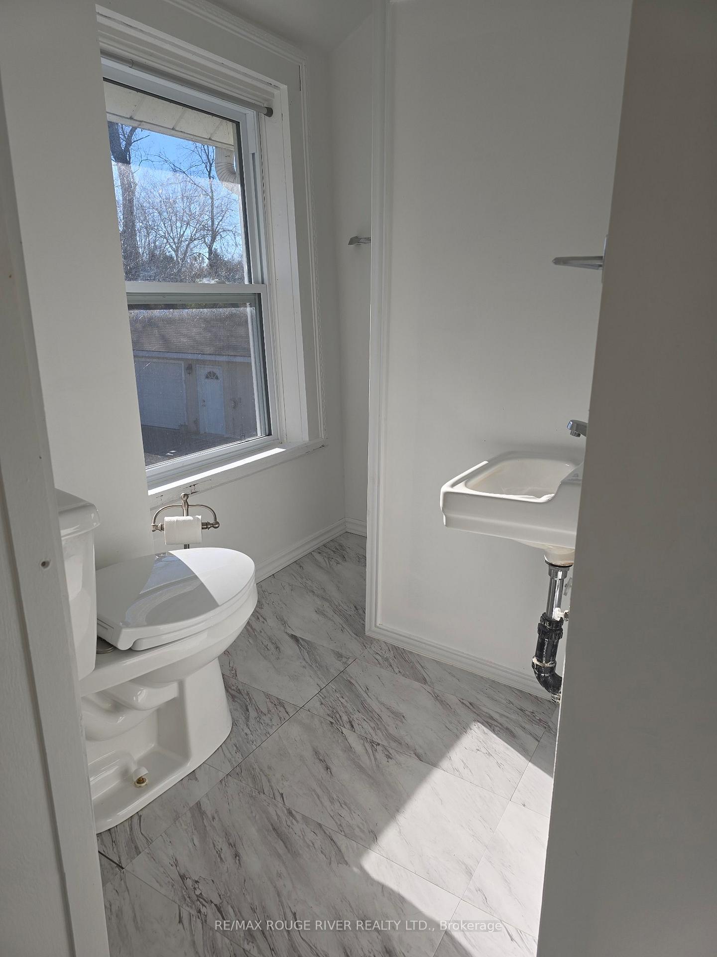 Photo 2 of Unit 6, 5348 Front Street, Hamilton Township, Rural Hamilton — HOMEH