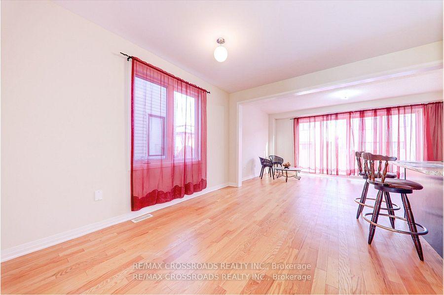 Photo 4 of 67 Crows Nest Lane, Clarington, Bowmanville — HOMEH
