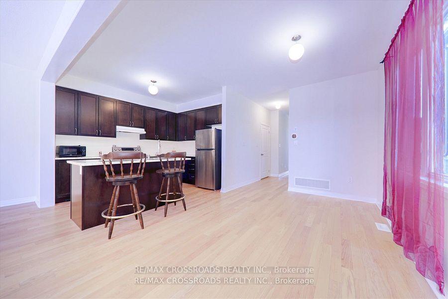 Photo 5 of 67 Crows Nest Lane, Clarington, Bowmanville — HOMEH