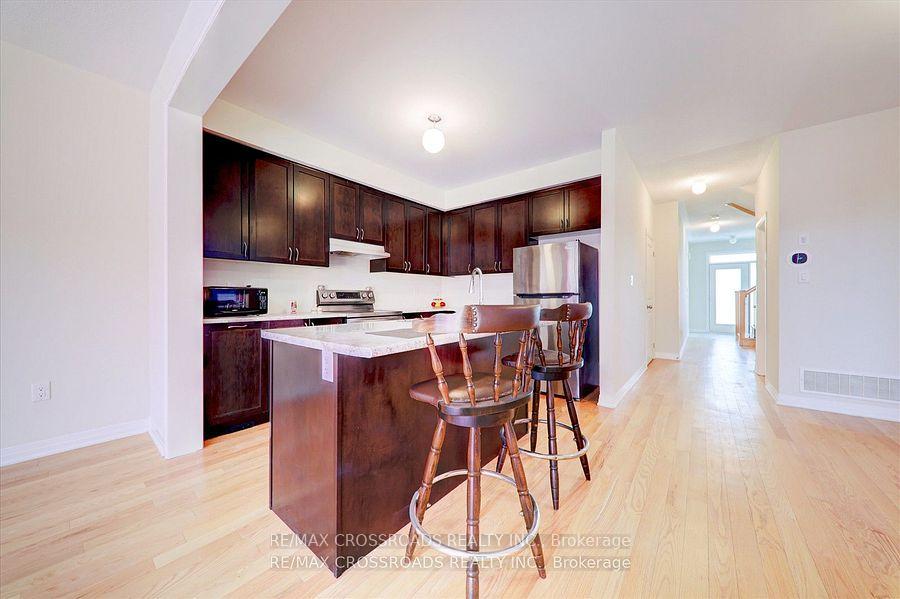 Photo 7 of 67 Crows Nest Lane, Clarington, Bowmanville — HOMEH