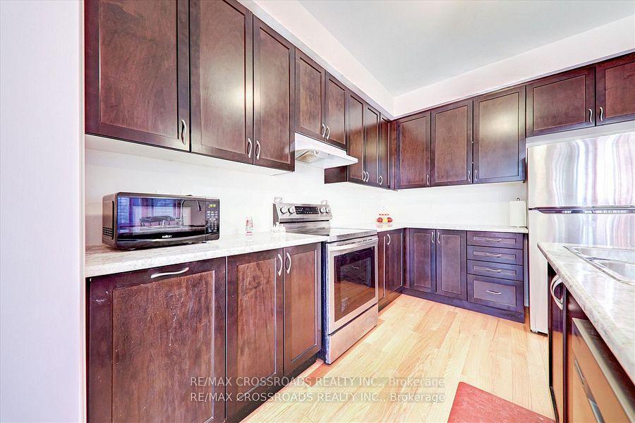 Photo 11 of 67 Crows Nest Lane, Clarington, Bowmanville — HOMEH