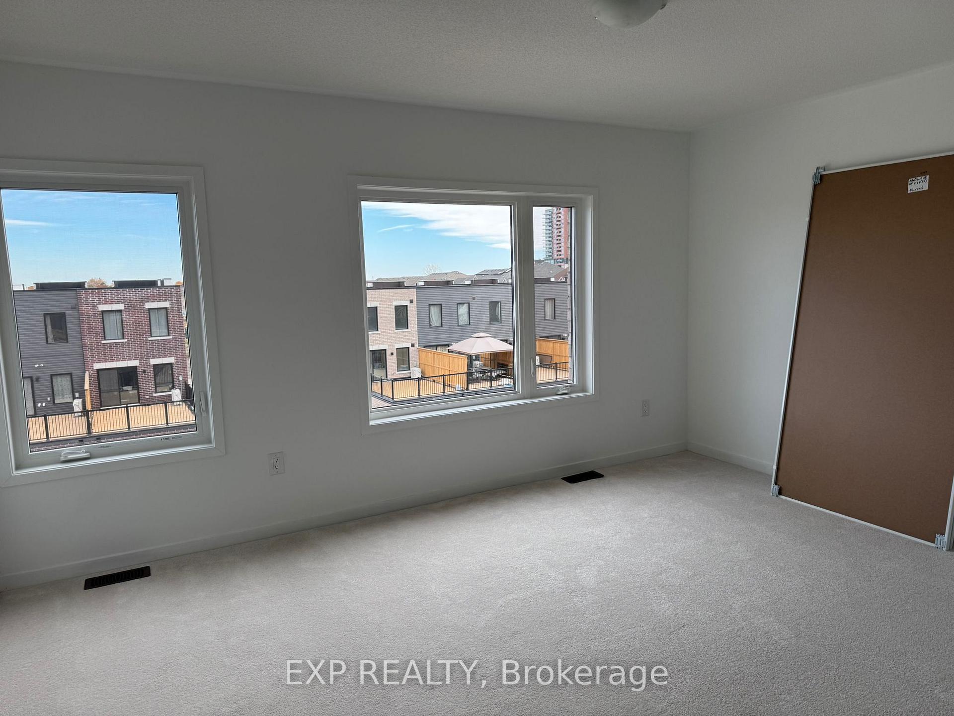 Photo 16 of 223 Monarch Avenue, Ajax, South West — HOMEH