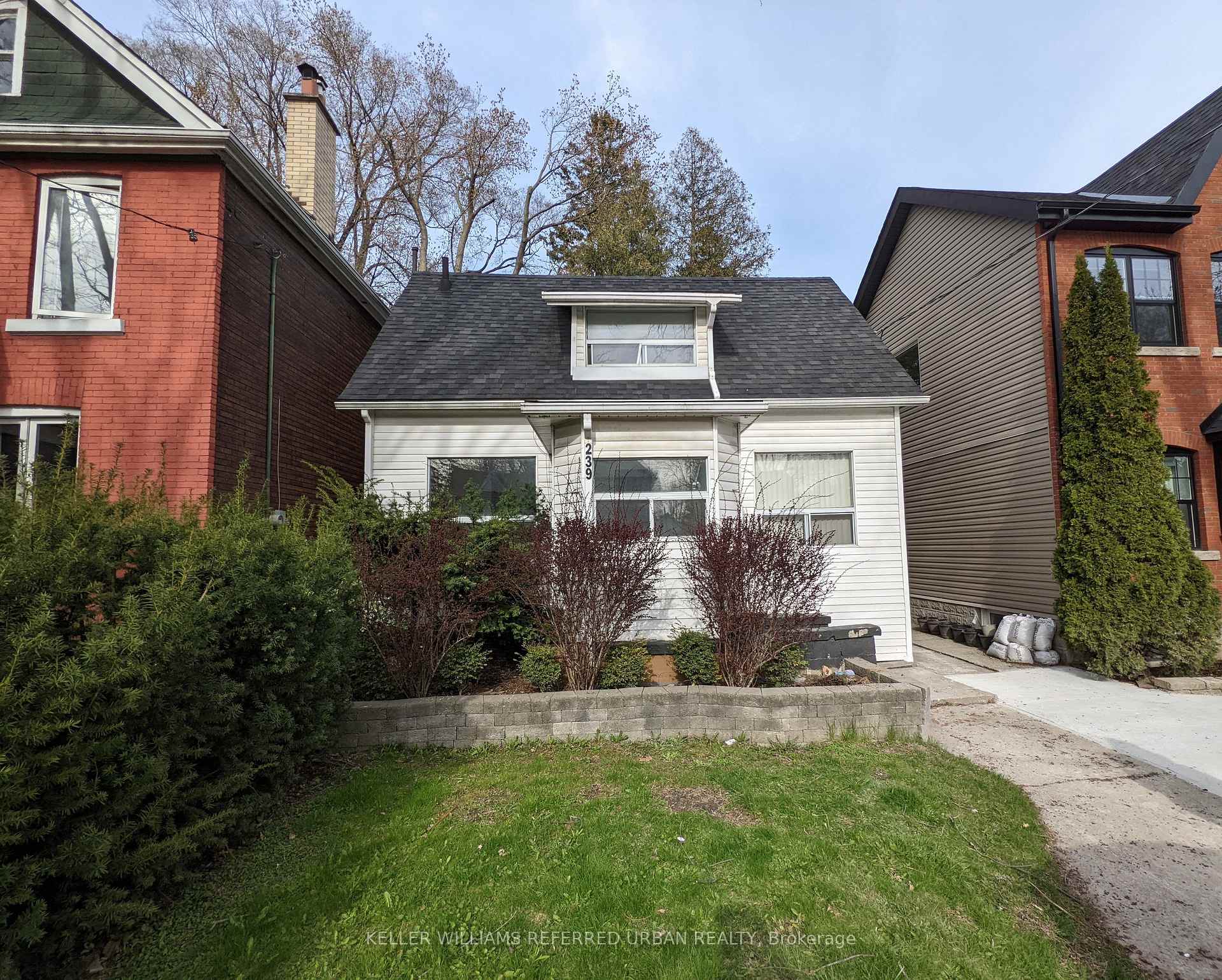 Photo 1 of Unit Main, 239 Rhodes Avenue, Toronto, Greenwood-Coxwell — HOMEH