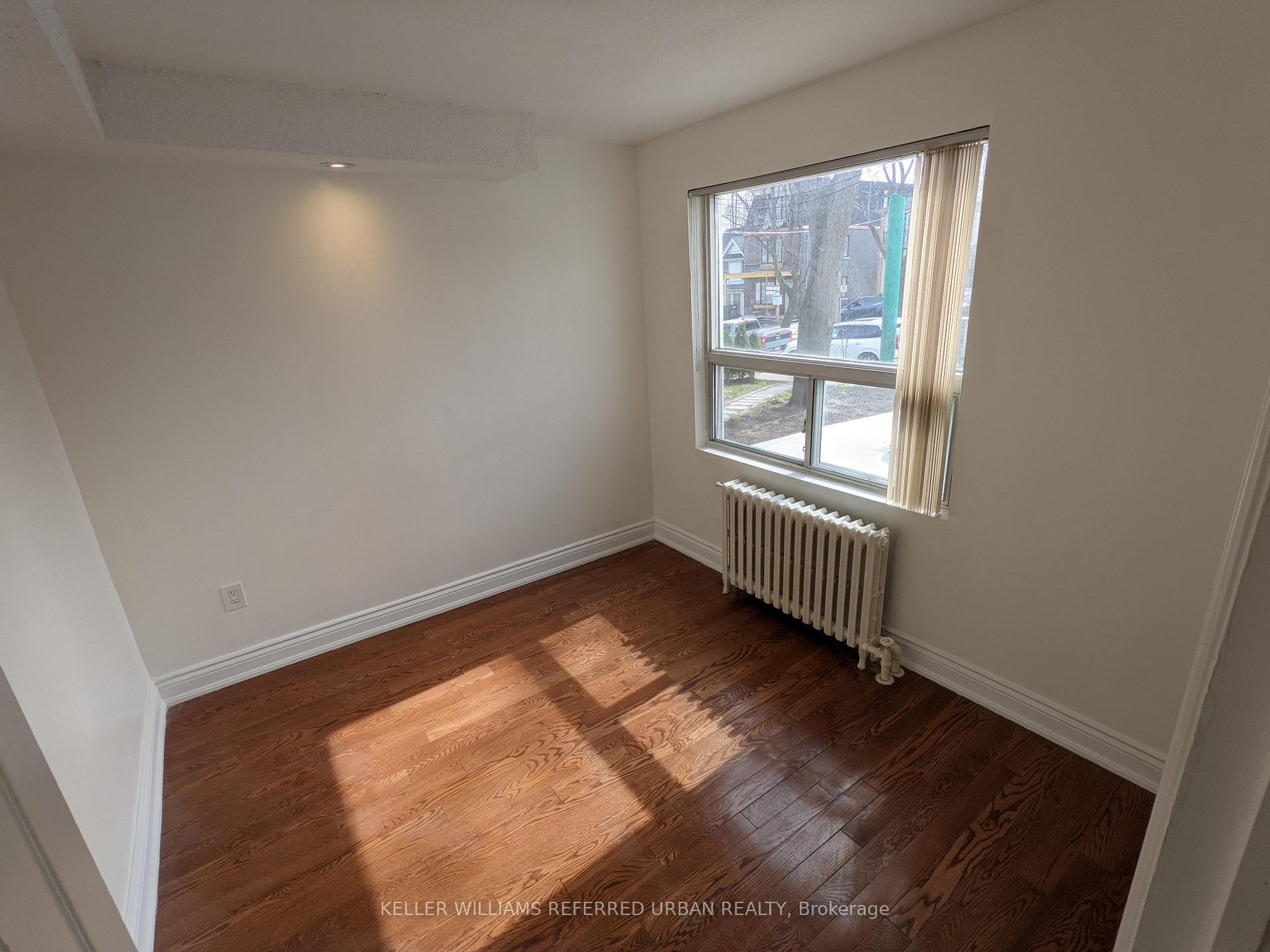 Photo 4 of Unit Main, 239 Rhodes Avenue, Toronto, Greenwood-Coxwell — HOMEH