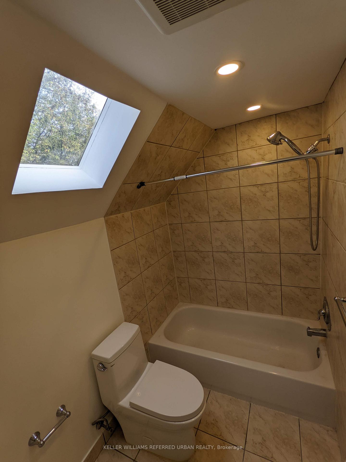 Photo 20 of Unit Main, 239 Rhodes Avenue, Toronto, Greenwood-Coxwell — HOMEH