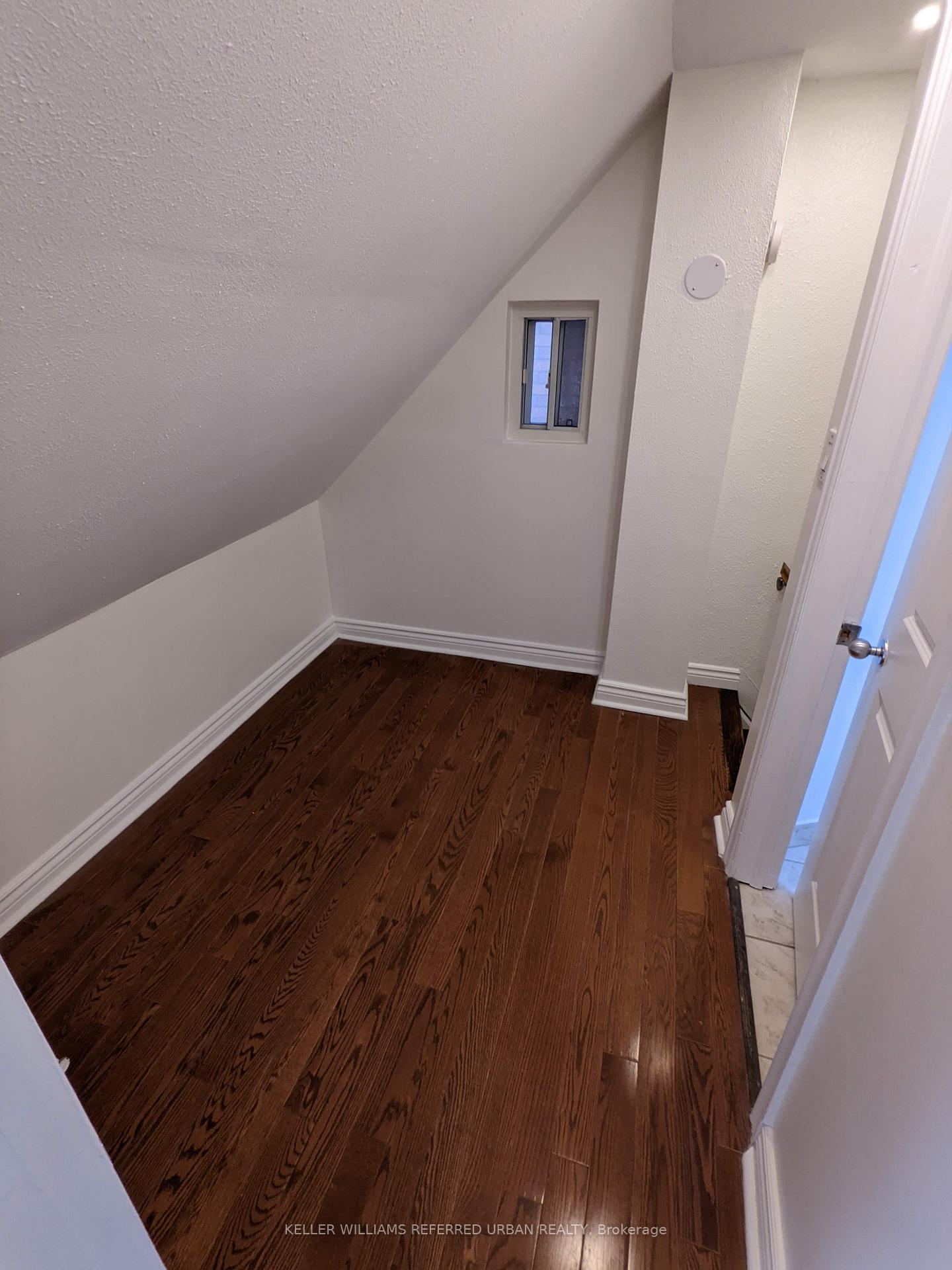 Photo 14 of Unit Main, 239 Rhodes Avenue, Toronto, Greenwood-Coxwell — HOMEH