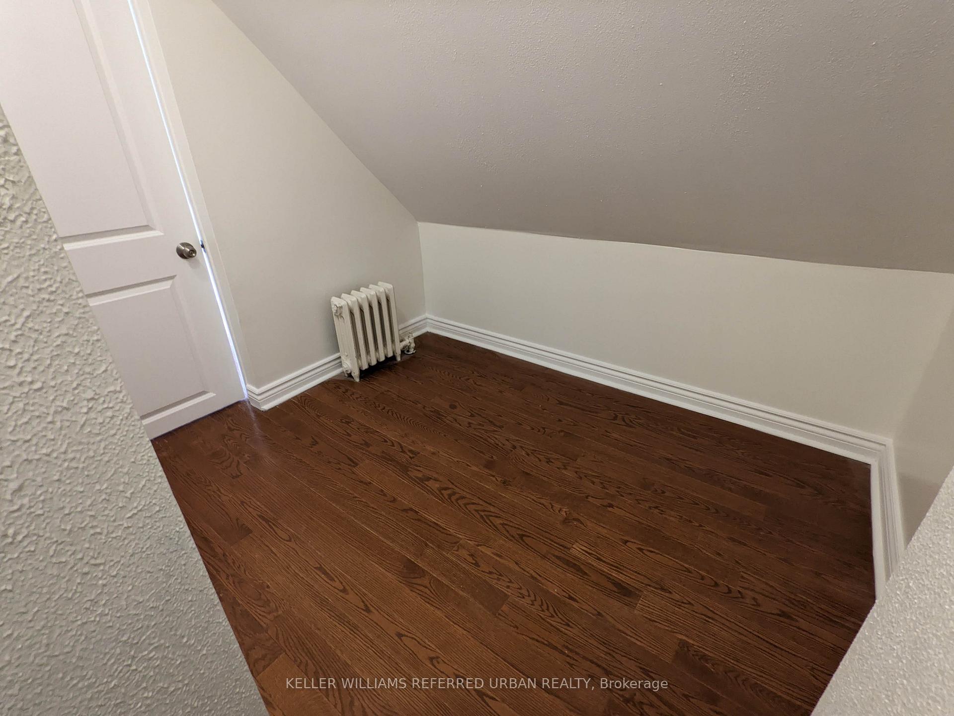 Photo 16 of Unit Main, 239 Rhodes Avenue, Toronto, Greenwood-Coxwell — HOMEH