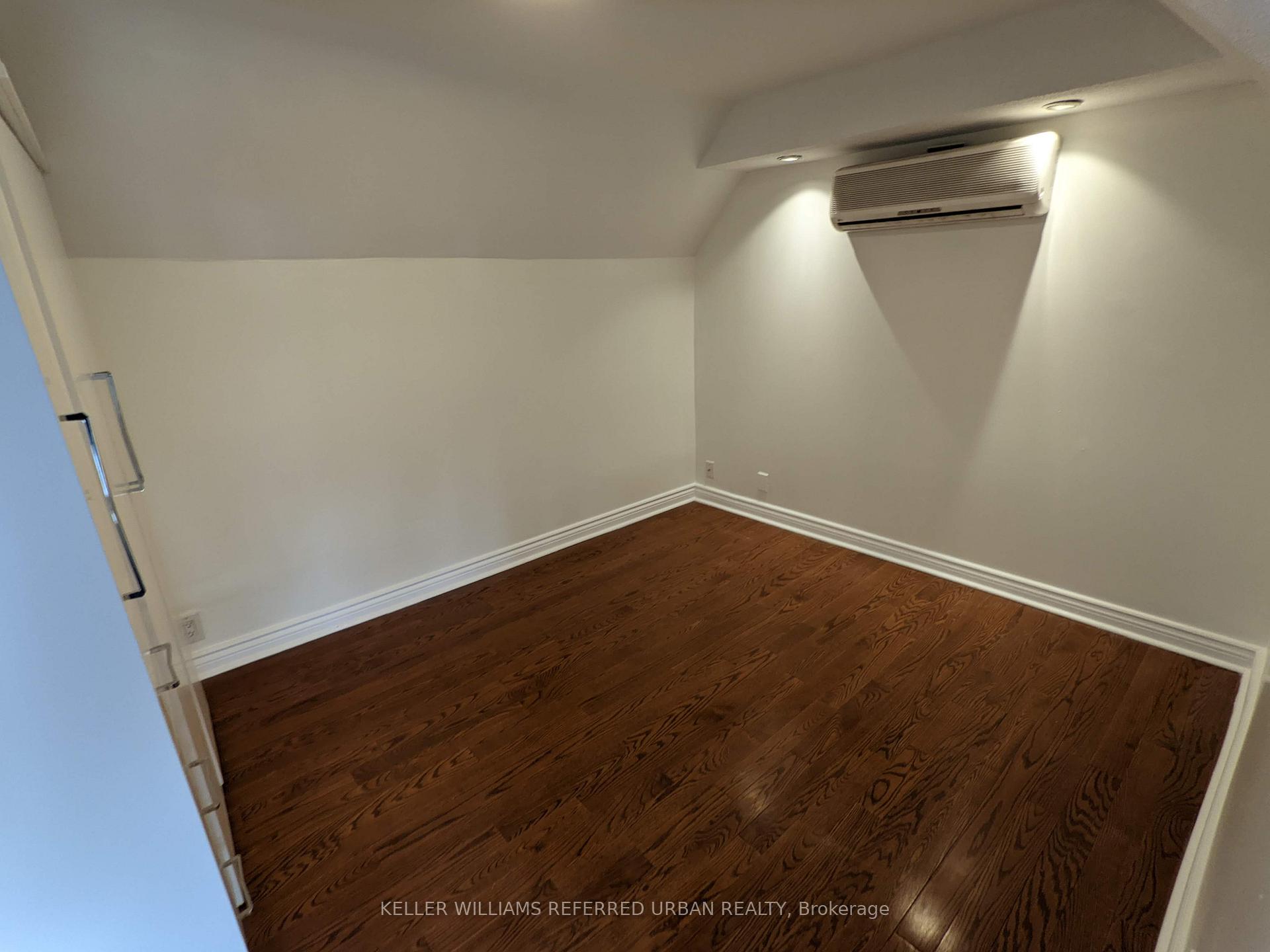 Photo 17 of Unit Main, 239 Rhodes Avenue, Toronto, Greenwood-Coxwell — HOMEH