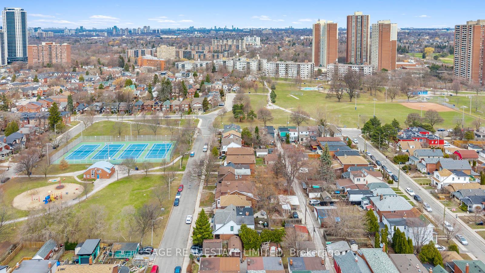 Photo 48 of 80 Rosevear Avenue, Toronto, Crescent Town — HOMEH