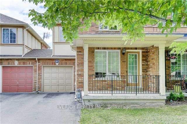 Photo 2 of 107 Warren Bradley Street, Markham, Berczy — HOMEH