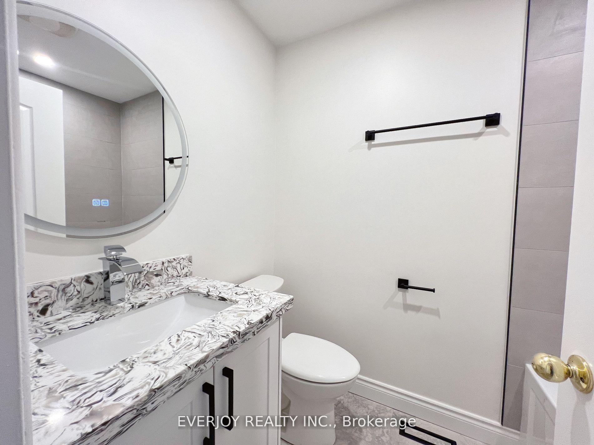 Photo 12 of 107 Warren Bradley Street, Markham, Berczy — HOMEH